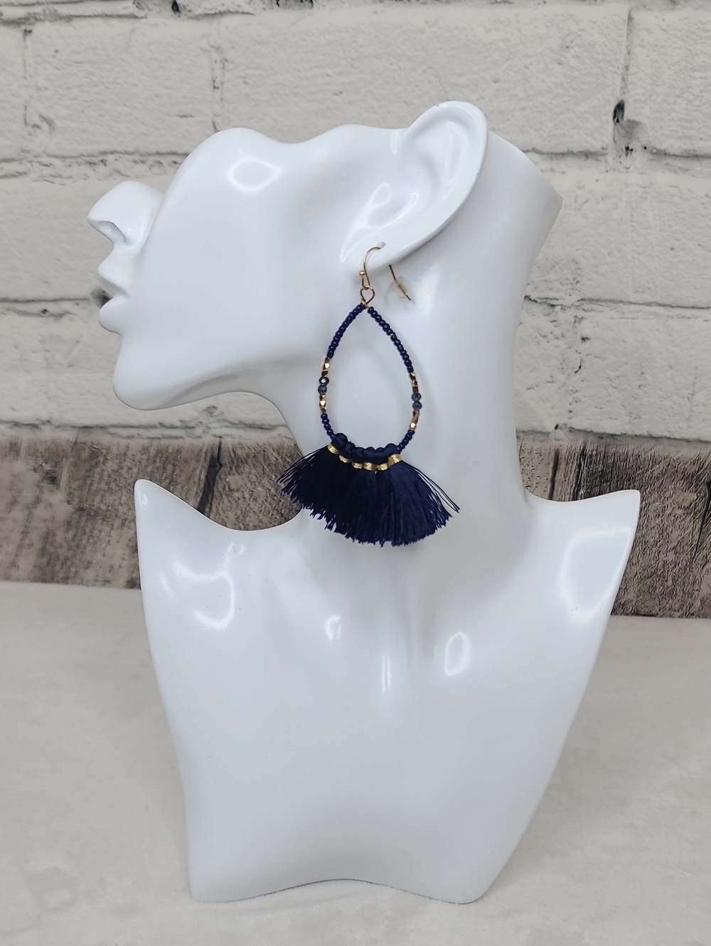 Stony Beaded Dangle Wire Teardrop Hoop Fringe Tassel Hook Earrings Navy/Gold NWT